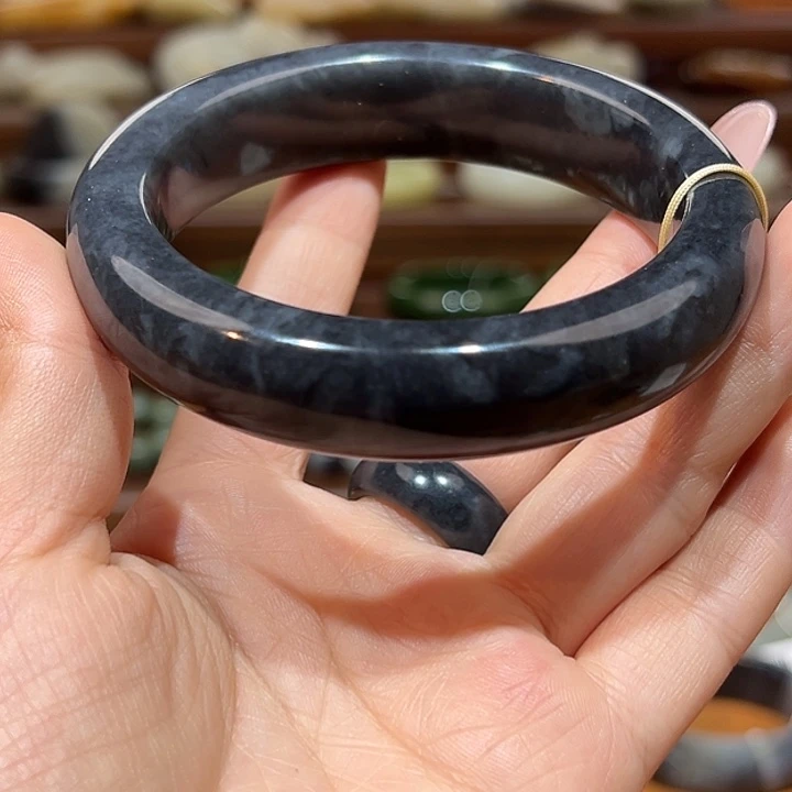 和田玉（子料）未镶嵌手镯