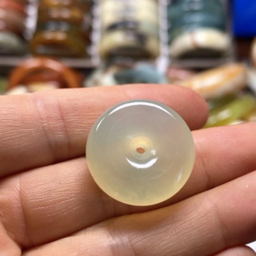 【闪购商品】蛇纹石玉未镶嵌手镯（圆镯）