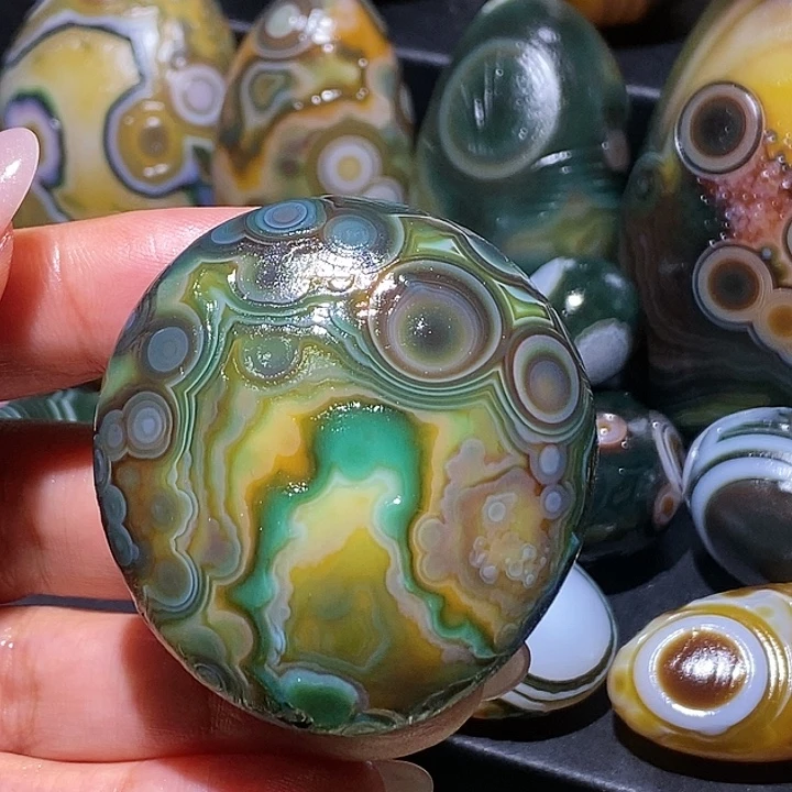 玛瑙/玉髓未镶嵌珠宝奇石68