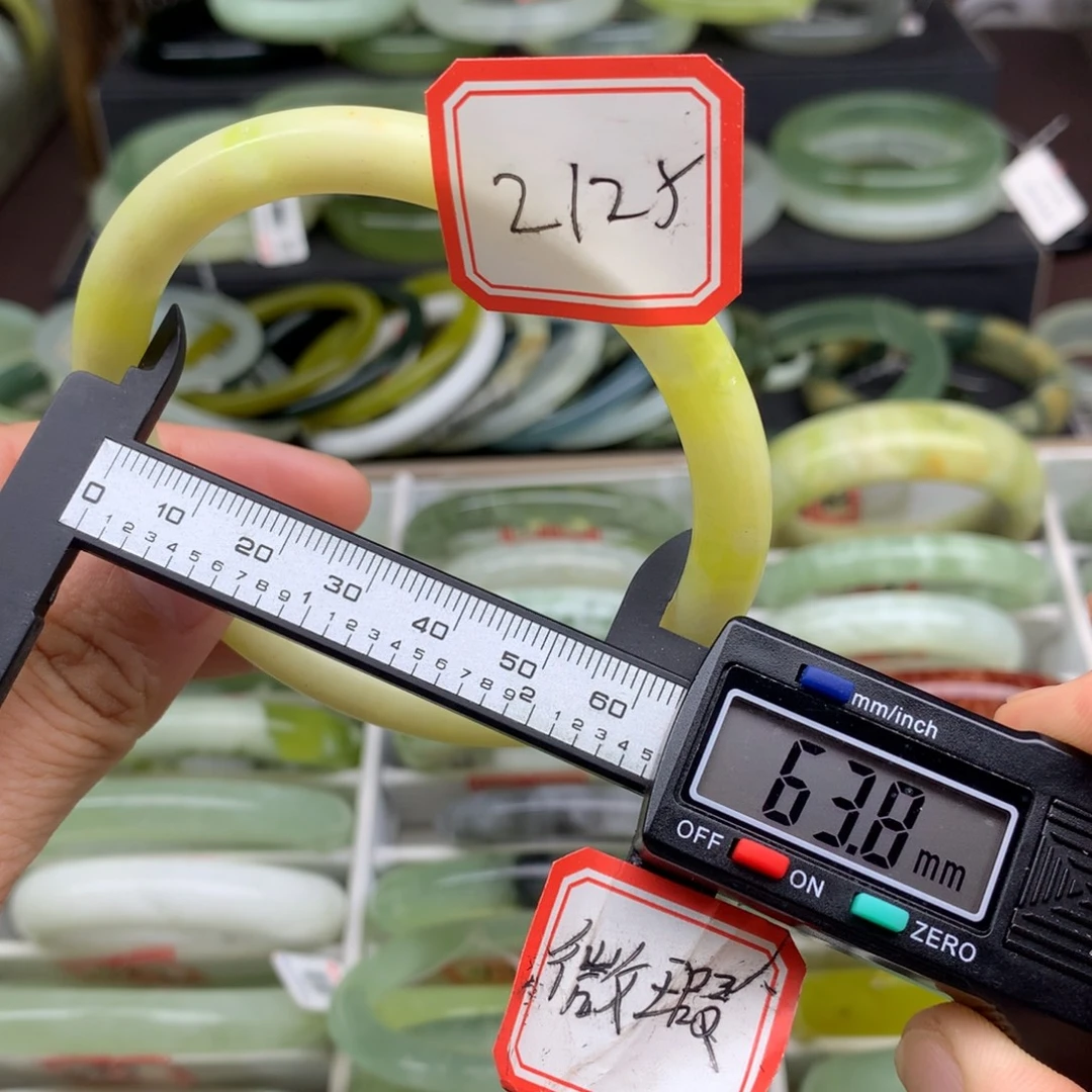 小***高蛇纹石玉未镶嵌手镯2125