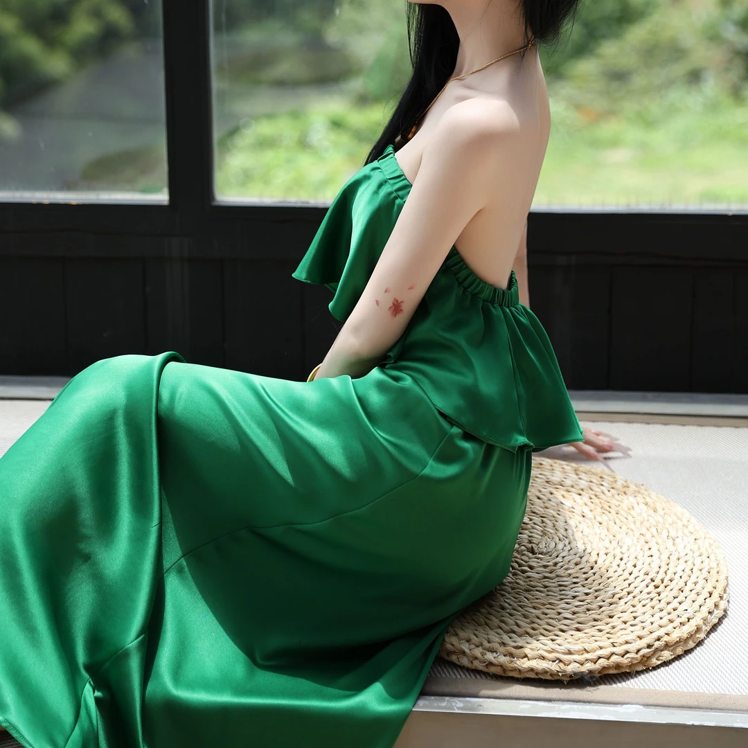 2025夏季新款 青岚锁玉翡翠绿一字肩