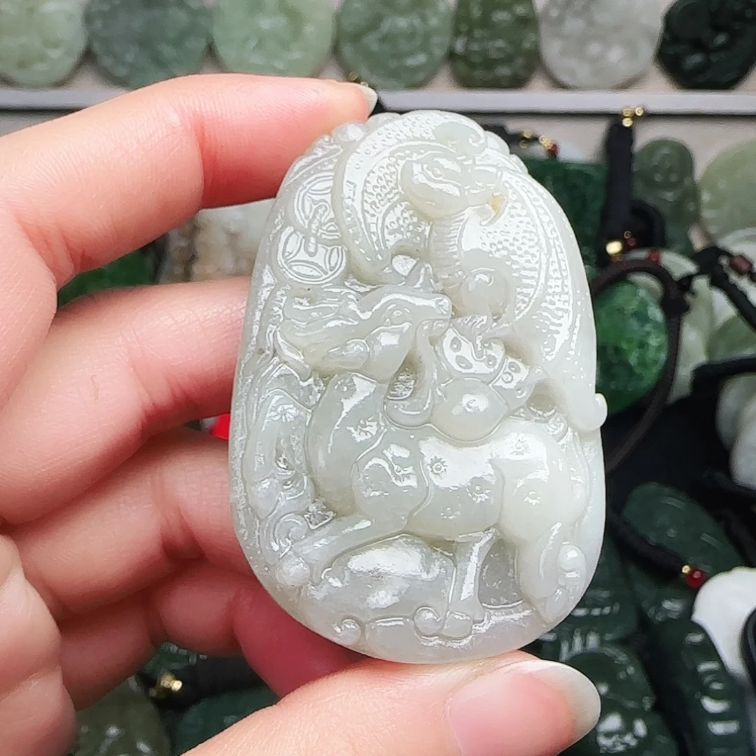 和田玉未镶嵌颈饰