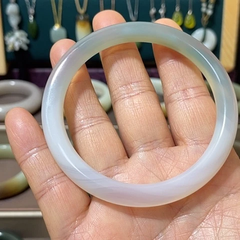 手镯玛瑙/玉髓未镶嵌