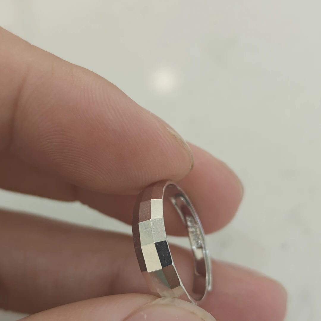 铂金PT 950戒指   4.07克