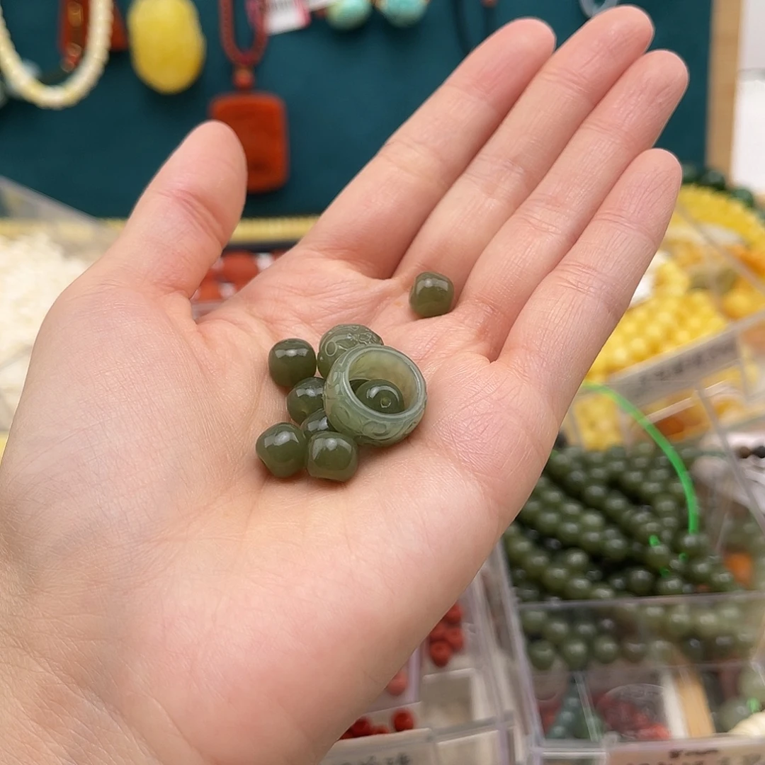 和田玉（糖玉）未镶嵌颈饰