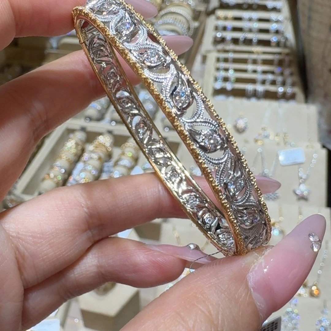 手镯18K金镶嵌钻石