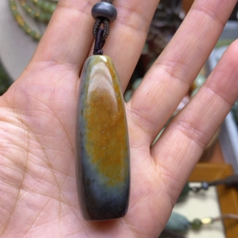 【闪购商品】未镶嵌岫岩河磨玉（透闪石质玉）挂件