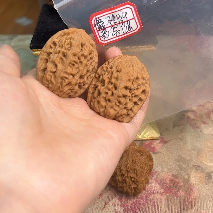 文玩核桃吊坠非嫁接将军榜