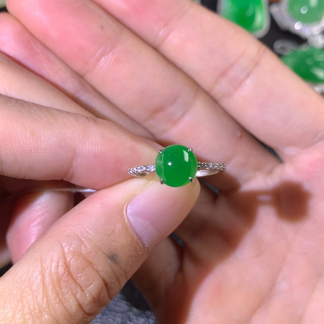 翡翠18K金镶嵌戒指翡翠