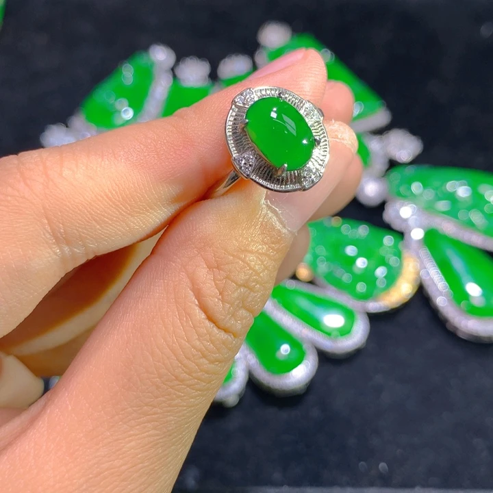 翡翠戒指银S925镶嵌一个