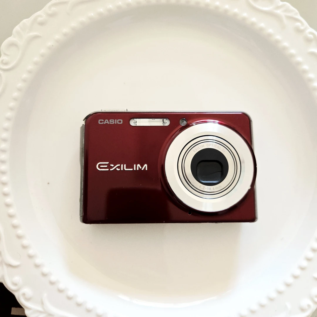 9新 Casio/卡西欧 S880多滤镜冷白复古出片810万像素3x数码相机