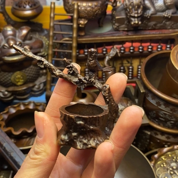 铜器摆件做工精良