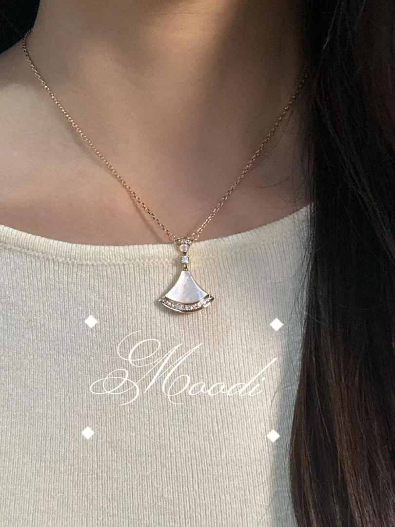 铜合金锆石吊坠 精工版V金扇形吊坠白贝母-Moodi不掉色项链小项链