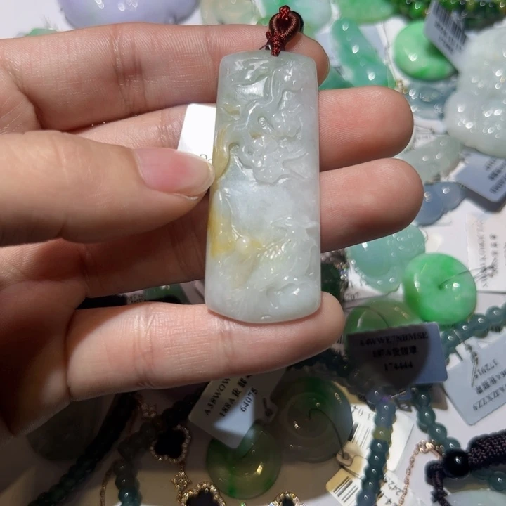 翡翠颈饰未镶嵌天然翡翠A货