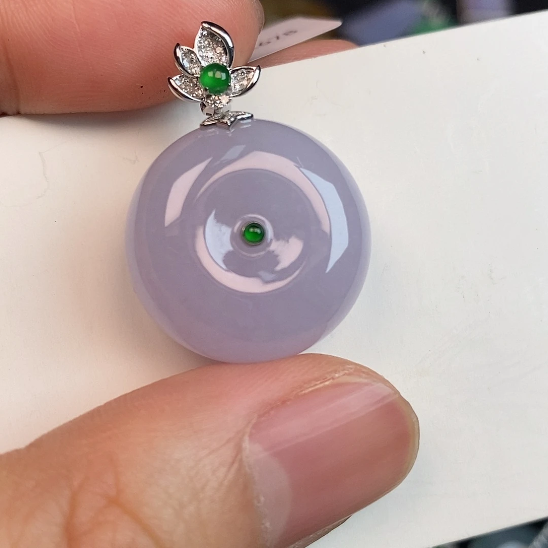 翡翠18K金镶嵌颈饰平安