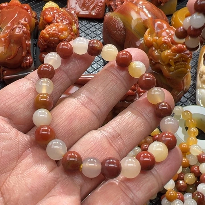 石英质玉（黄龙玉）颈饰未镶嵌