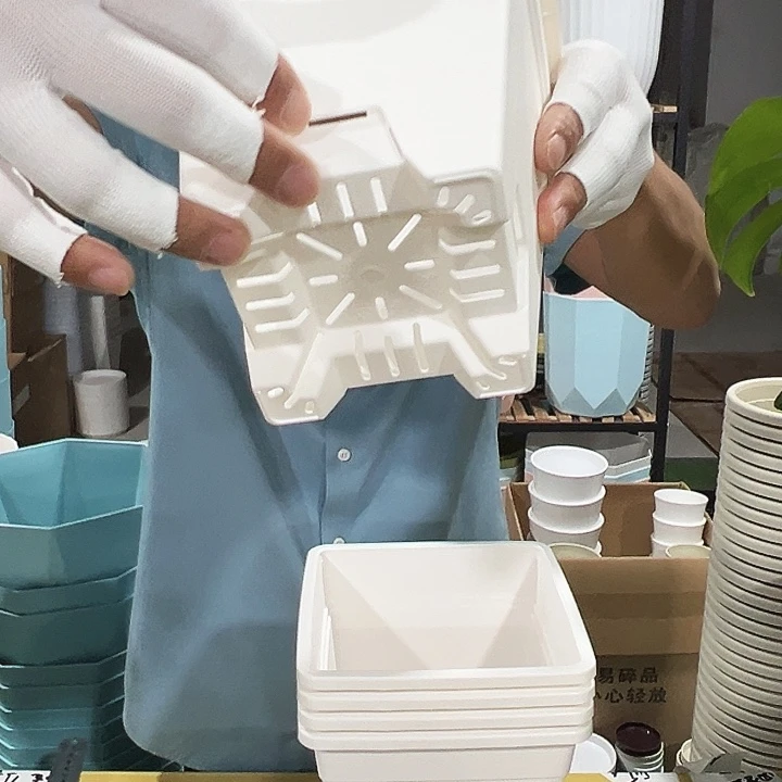 正品方形160口16高18白色带托5只