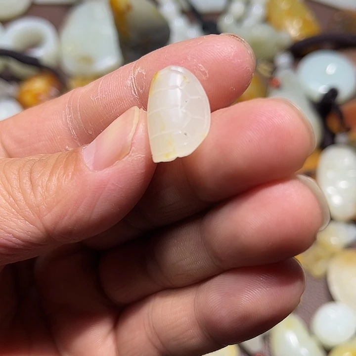 和田玉未镶嵌吊坠(不含链)