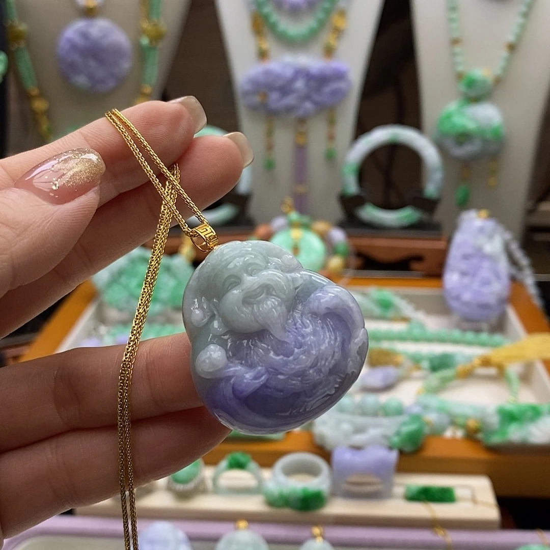 颈饰未镶嵌翡翠天然