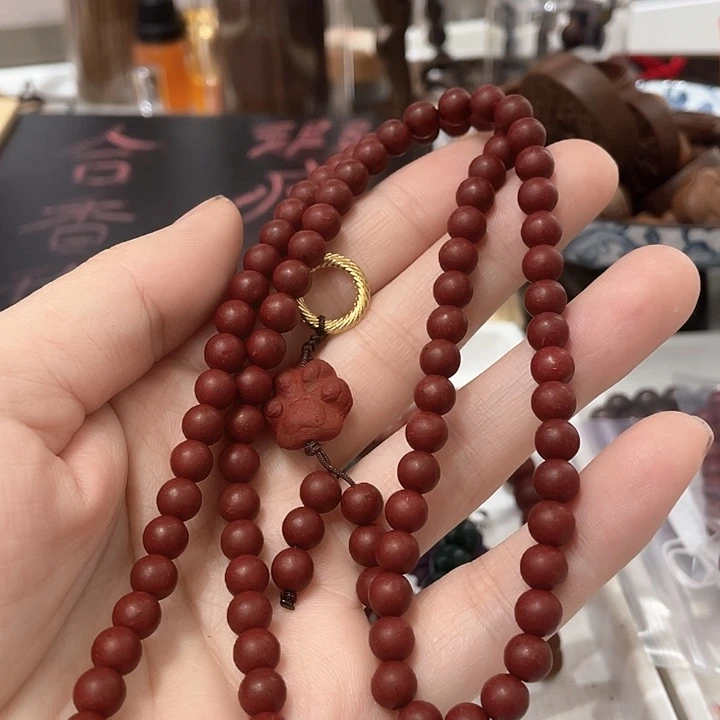 泥塑合香珠花蕊夫人0.6素脖挂链加小猫爪