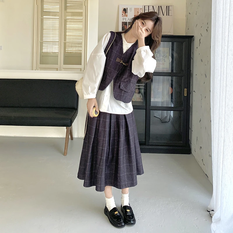 学院风复古格纹金属扣马甲套装裙女2025春季白色衬衫半身裙三件套