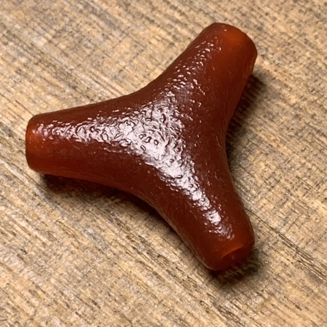 老玛瑙三通深酒红色