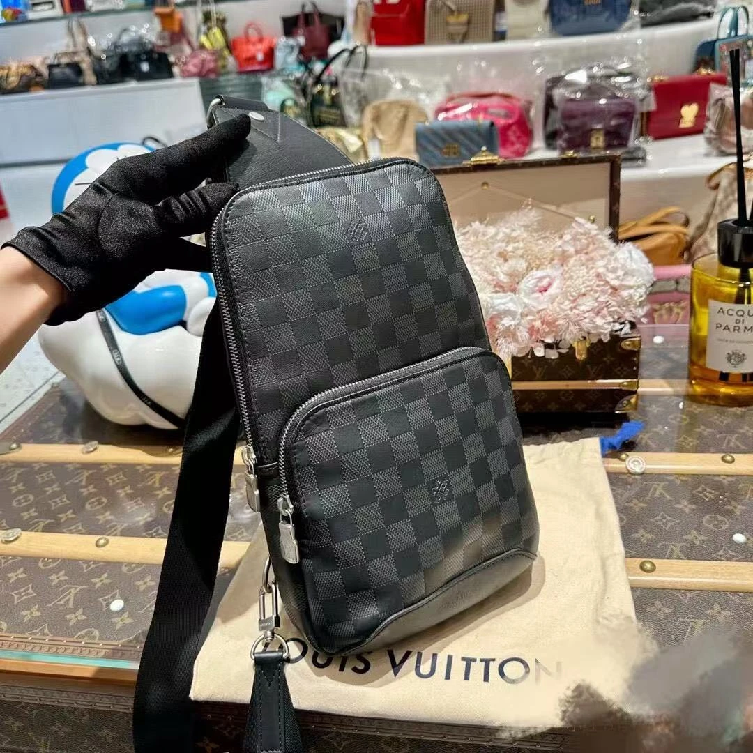95新 LouisVuitton/路易威登 坤球奢选 lv棋盘格胸包