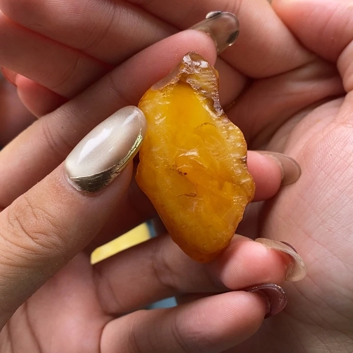 定制琥珀未镶嵌蜜蜡