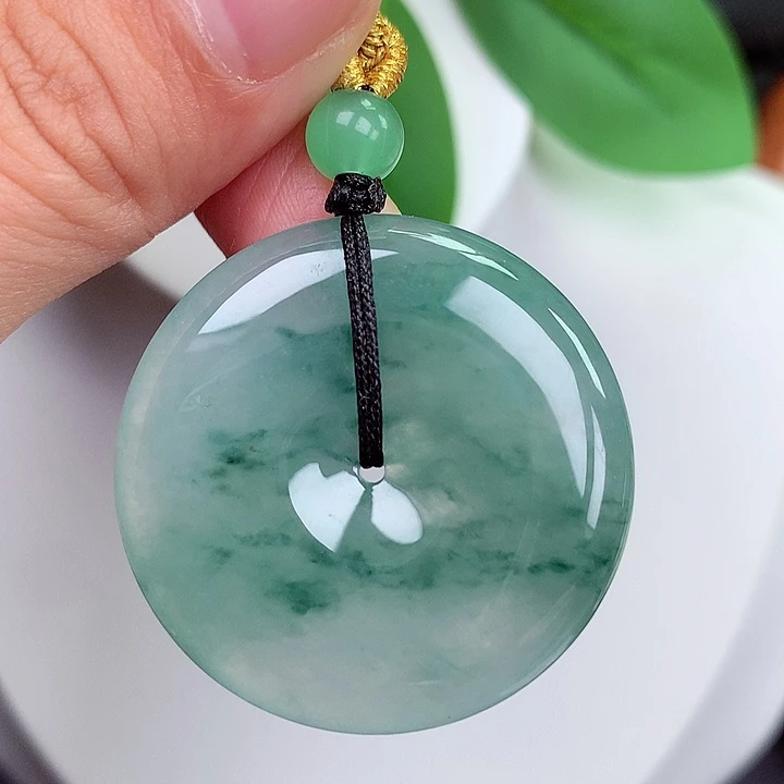 颈饰未镶嵌翡翠平安扣 34.4x5.9mm