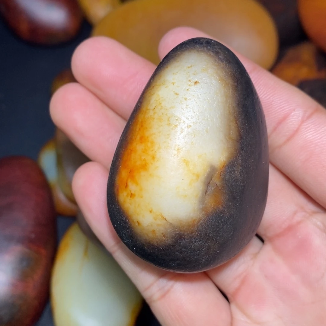 和田玉未镶嵌珠宝奇石