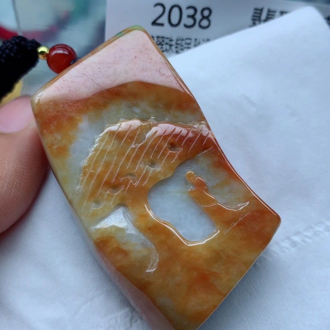 翡翠颈饰未镶嵌牌子