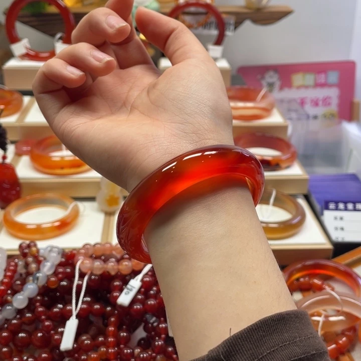 玛瑙/玉髓未镶嵌手镯