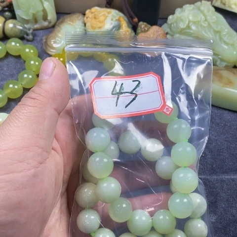 未镶嵌蛇纹石玉手链