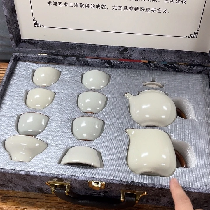 孤品茶具套装等。