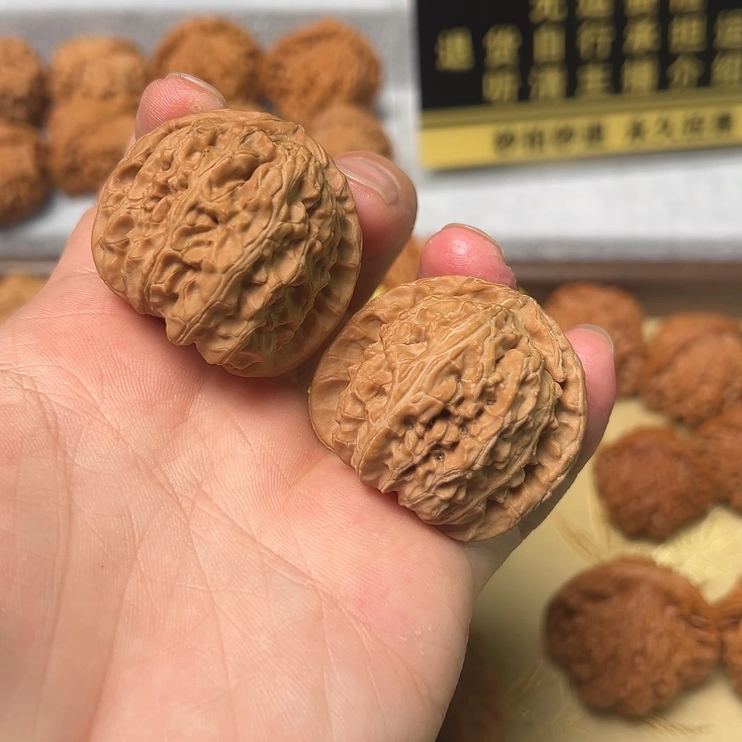 文玩核桃把件40/42全品白狮子