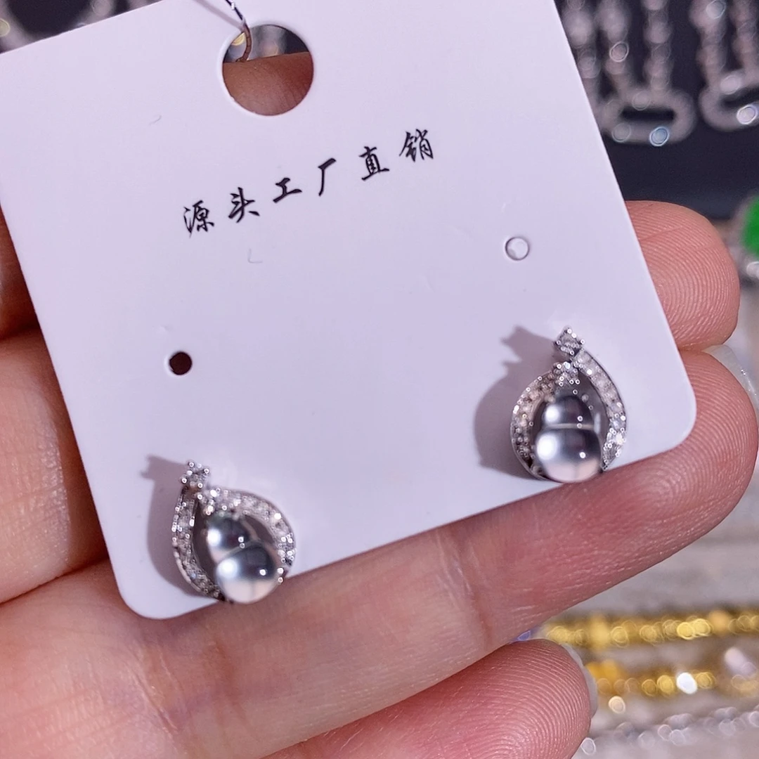 翡翠18K金镶嵌耳饰