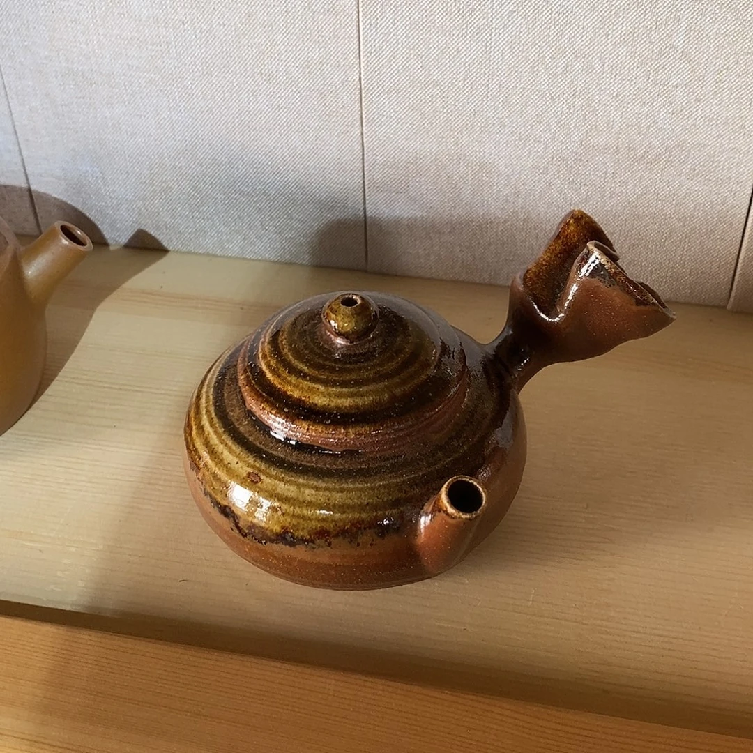 云南建水柴烧白泥侧把壶
