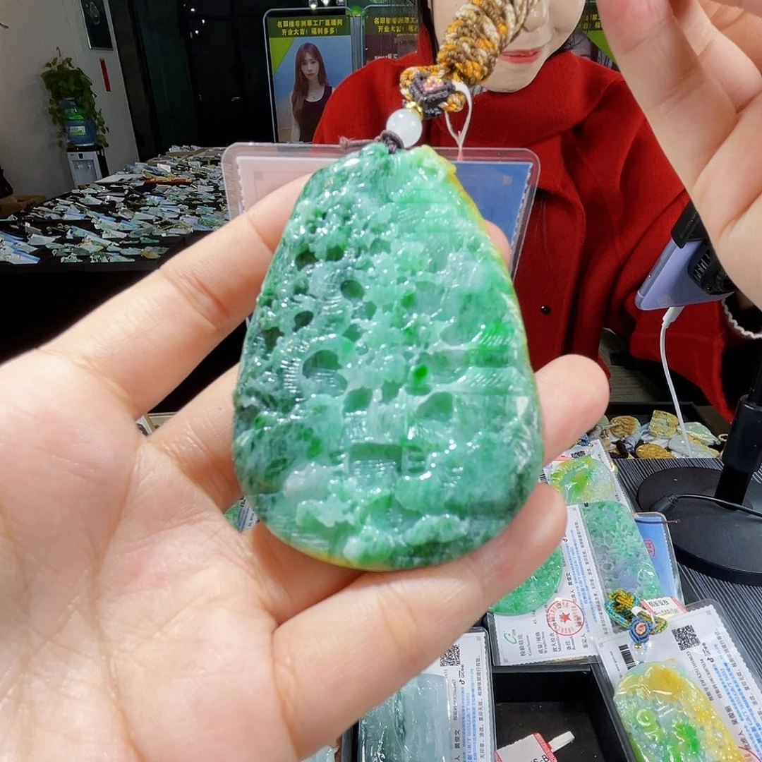 颈饰未镶嵌翡翠一