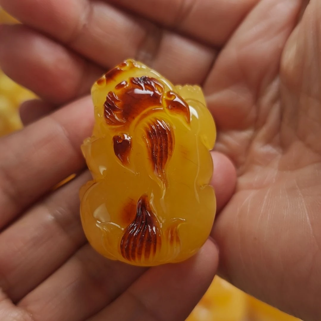 蜜蜡吊坠(赠链)未镶嵌