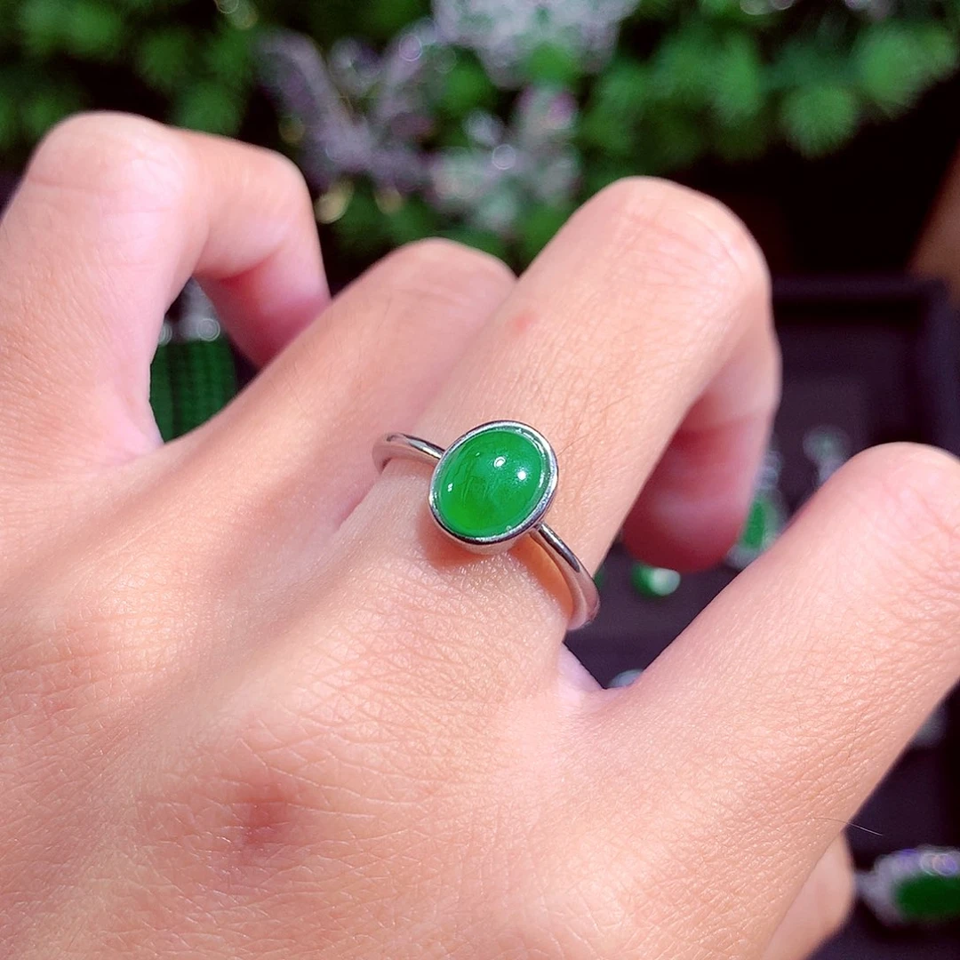 颈饰未镶嵌翡翠天然