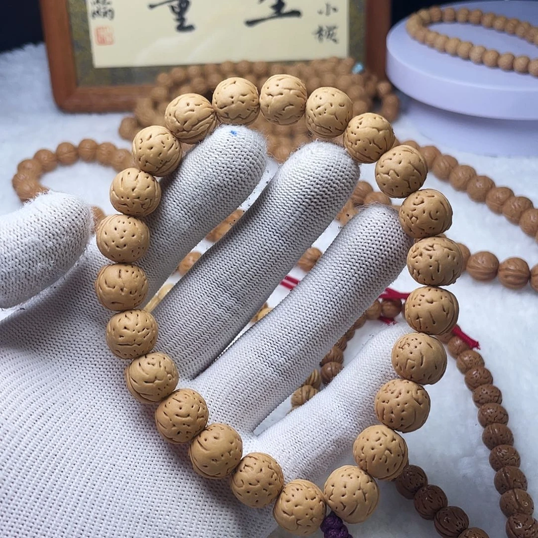 核桃木/黑胡桃（胡桃木）13野生桃核手持