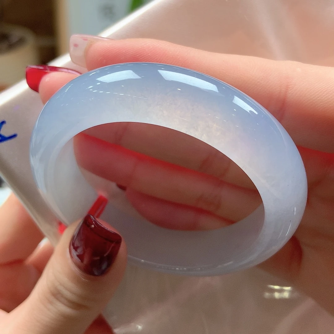 翡翠未镶嵌手镯冰蓝起光贵妃3号