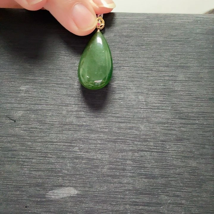 颈饰18K金镶嵌和田玉仓库