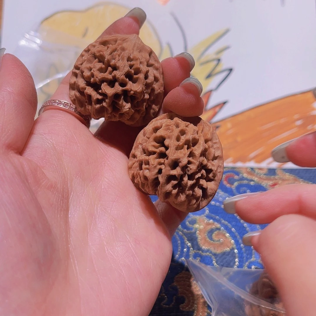 把件文玩核桃红**雪128