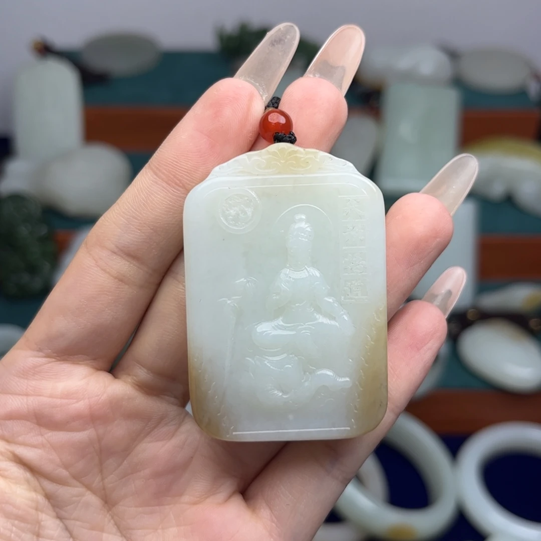 娉***售颈饰未镶嵌和田玉