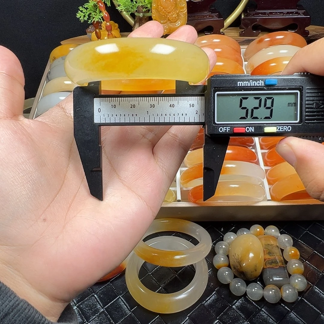 石英质玉（黄龙玉）未镶嵌手镯