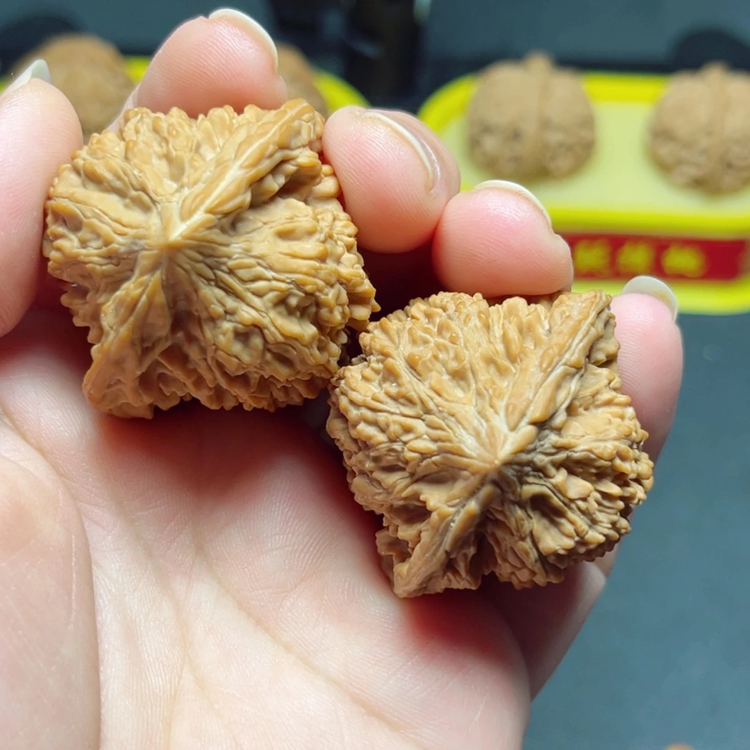 文玩核桃一物一拍，全品满天星，39尺