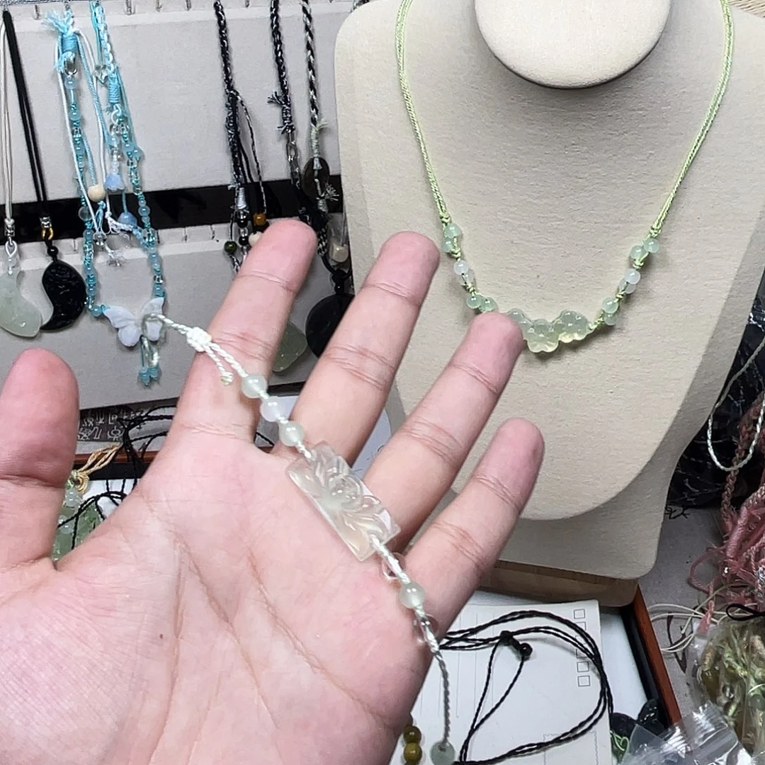 蛇纹石玉合金颈饰