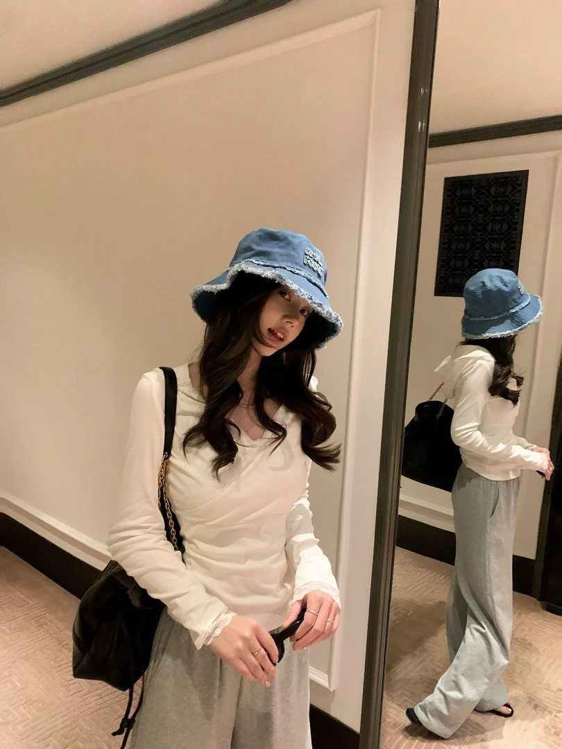 【花花】氧感纸片人~纯欲氛围感蕾丝拼接连帽V领捏褶修身显瘦T恤