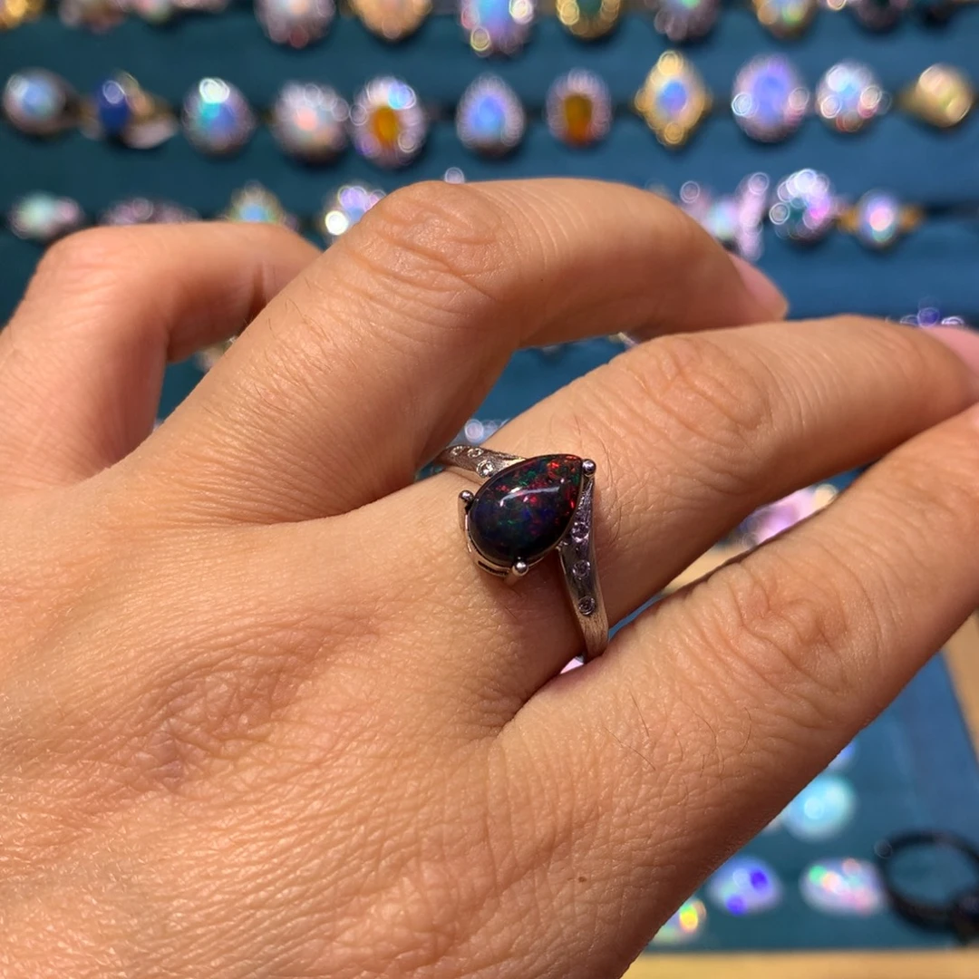 蓝***儿白欧泊银S925镶嵌戒指款